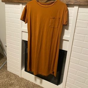 Super cute rusty color T-shirt dress